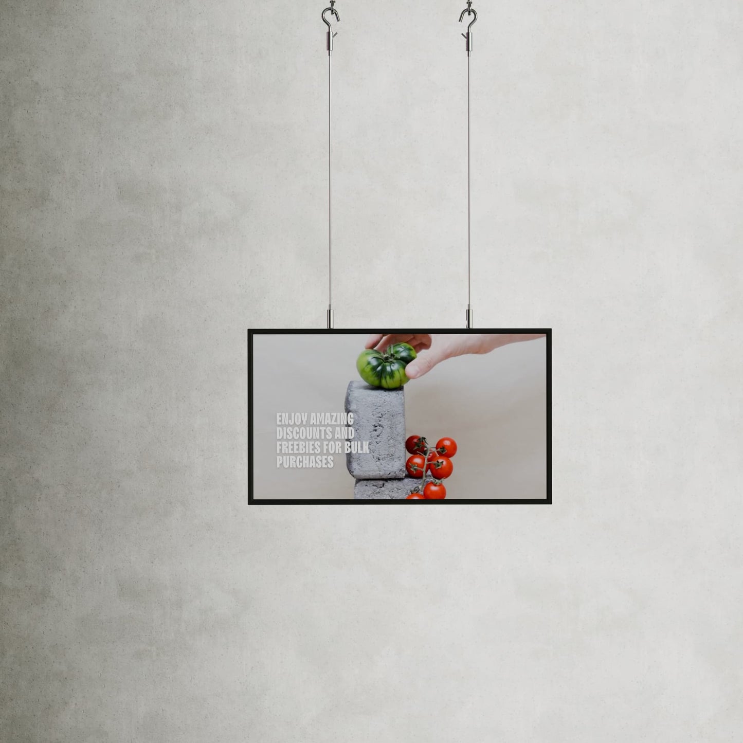 32-inch scherm met hoge lichtopbrengst voor contentweergave in etalages, geschikt voor helder en opvallend beeldmateriaal