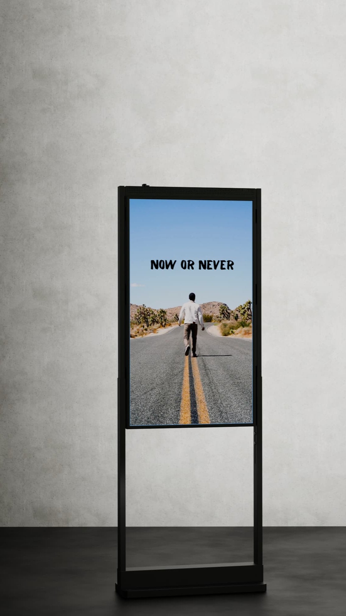 43 inch High Brightness LCD Narrowcasting Display op baseplate - staand - portret oriëntatie - 3000 Nits