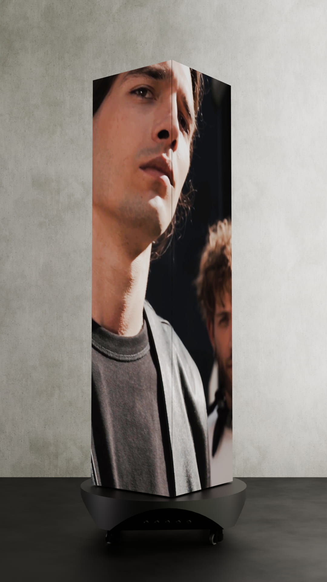 Led Poster - vierzijdig - draaiend - staand - 700-800 Nits