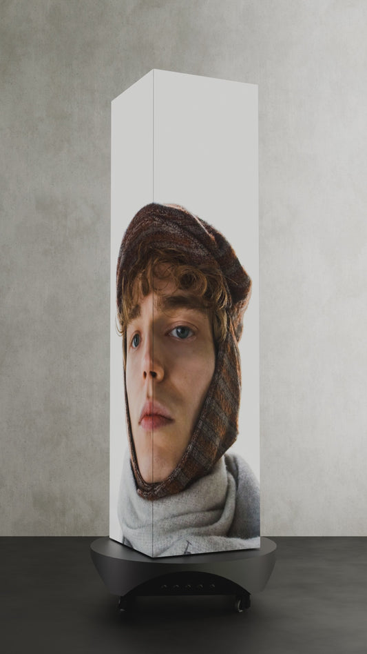 Led Poster - vierzijdig - draaiend - staand - 700-800 Nits